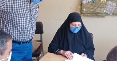 وكيل تعليم الغربية يتفقد تسليم المشروعات البحثية بمدارس كفر الزيات.. صور 