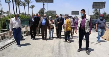 محافظ الجيزة يتابع أعمال رصف شارع المطبعة فى حى الطالبية