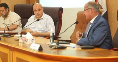 محافظ كفر الشيخ: تفعيل الخدمات الإلكترونية مع مديرى الإدارات المالية 
