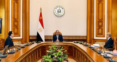 الاكتفاء الذاتى من المحاصيل هدف استراتيجى ومنهج ثابت للدولة.. السيسى يوجه بتدعيم منظومة مراكز تجميع الألبان على مستوى الجمهورية.. ودعم المشروع القومى للبتلو ومضاعفة حجم الإنتاج وتعظيم رقعة الأراضى الزراعية