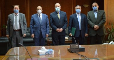 وزيرا الرى والتنمية المحلية يشهدان توقيع بروتوكول حماية الترع والمصارف