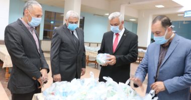 صور.. رئيس جامعة المنوفية يتفقد مدينة الأمل لاستقبال العائدين من الخارج