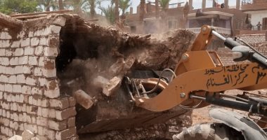 تنفيذ 13 قرار إزالة لتعديات على أراضى زراعية وأملاك دولة بمركز الغنايم 