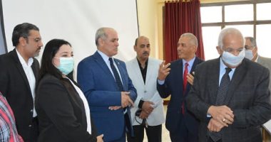  رئيس جامعة الفيوم يشهد مجلس كلية الهندسة ويفتتح قاعات قسم الهندسة المعمارية