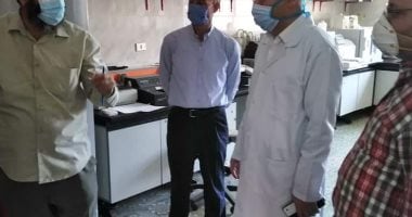 تشغيل جهاز PCR لتحليل فيروس كورونا بمستشفى بنى سويف الجامعى