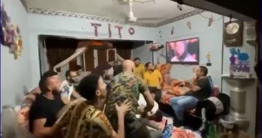 مسلسل البرنس.. أفراح عارمة وأحضان بعد مشهد ضرب "علا" لـ"فتحى".. فيديو