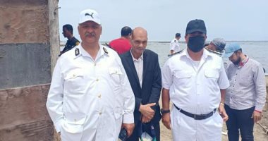إزالة تعديات على 22 فدانا فى بحيرة المنزلة بدمياط.. صور