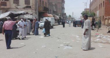 مدينة إسنا تطلق حملة بشارع أحمد عرابي ل رفع الإشغالات ومنع التجمعات