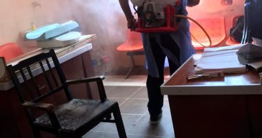 صور.. رش وتطهير المنشآت الحكومية والصحية والشوارع بشوارع البحيرة لمواجهة كورونا