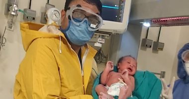 "محمد" أول طفل يولد داخل الحجر الصحى لـ"كورونا" بأسوان