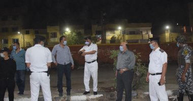 صور.. سكرتير محافظة الأقصر يتابع حملات النظافة وتحرير 56 محضر إشغال طريق