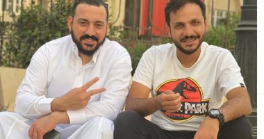 بيتر ميمي ينشر صورة مع دياب من "الاختيار".. والأخير يرد: "دايما مع بعض"