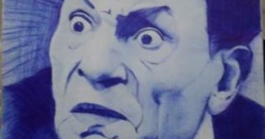 "مينا" من قنا يشارك برسوماته الفنية وبورتريهات تبرز موهبته