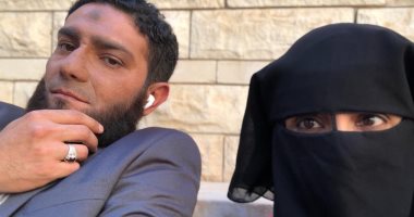 آسر ياسين باللحية وعلا رشدى بالنقاب فى كواليس مسلسل "بـ100 وش"