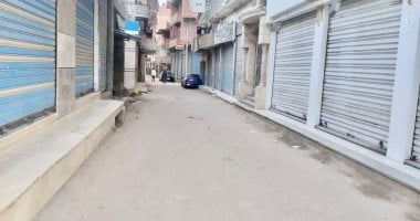 محافظ كفر الشيخ يتابع غلق المحال خلال اليوم الـ52 من أيام الحظر.. صور