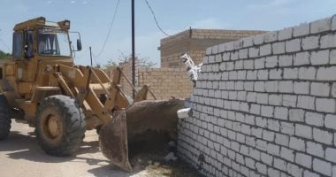 صور ..إسترداد 1200 متر من أراضى الدولة ببرج العرب غرب الإسكندرية