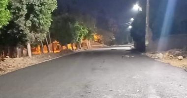 البدء فى رصف طريق الغريب ضمن خطة رصف القوى فى الغربية .. صور 
