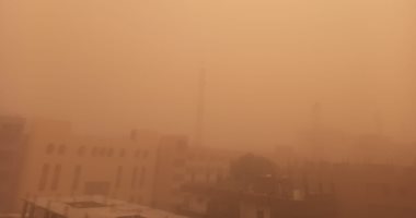 فيديو.. عاصفة ترابية شديدة تضرب محافظة الأقصر