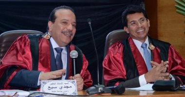 وزير الشباب والرياضة ورئيس جامعة طنطا يمنحان درجة الماجستير لنجل النائب فتحى ندا