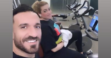 وصلة تدريب لـ على معلول فى الجيم مع "النصف الحلو"