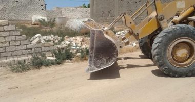 ضبط حالتى تعدى على أراضى الدولة واسترداد 500 متر ببرج العرب.. صور