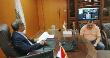 اجتماع بجامعة الأقصر ووكلاء الكليات لشئون الدراسات العليا بالفيديو كونفرانس