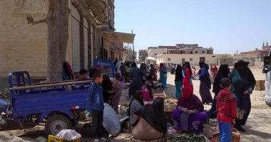 فض 3 أسواق بالعامرية وإزالة الإشغالات وسط الإسكندرية.. صور