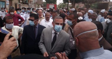 صرف 1000 كرتونة مواد غذائية لــ 51 أسرة تضررت من السيول بمركز دار السلام