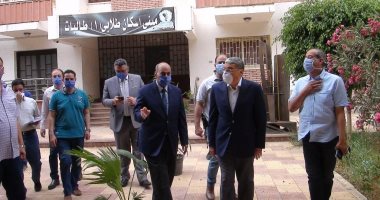 المحافظ ورئيس جامعة المنيا يتفقدان المدن الجامعية لاستقبال العائدين من الخارج