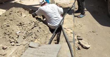 صور.. الانتهاء من إحلال الكابلات الأرضية المتهالكة بحى جمرك الإسكندرية