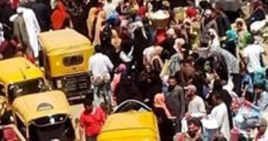 خوفا من كورونا.. قارئة تشكو ازدحام سوق قرية أبو شلبى بالشرقية  