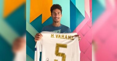 فاران يتبرع بقميص ريال مدريد فى مزاد لمكافحة كورونا 