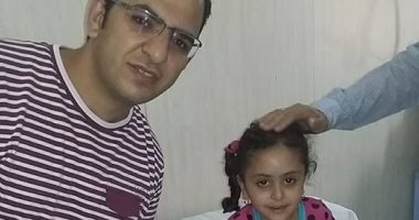 بعد عرض مشهد استهداف أتوبيس أقباط المنيا فى مسلسل الاختيار.. خال الطفلين "هيدرا "و"إيلاريا" يتذكر المأساة.. الطفلان فقدا والديهما بعدما استقبلا رصاصات الغدر بدلا منهما وصراخهما لا يتوقف حتى الآن بسبب الفزع