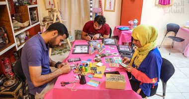 نورا الغزى  تطلق تحدى الرسم علي ألف لوحة مصغرة