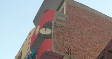 سكان أحد العقارات فى مدينة السلام يستغيثون من بناء أدوار مخالفة
