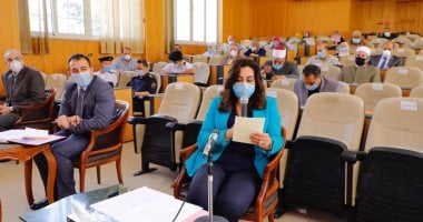 محافظ دمياط : حظر دخول أى منشأة حكومية بدون ارتداء الكمامات 