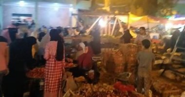 خوفا من كورونا.. شكوى من إقامة سوق عشوائى ليلى بقرية عرب درويش الشرقية