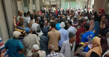 خوفا من كورونا.. شكوى بسبب زحام شديد بمكتب بريد المنزلة محافظة الدقهلية