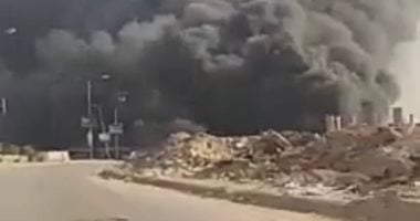 ندب الأدلة الجنائية لمعاينة حريق جراج التوك توك بالإسكندرية 