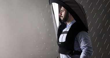 شركة كندية تطور قناعا للوجه مضادا لفيروس كورونا يشبه "بدلة الفضاء"