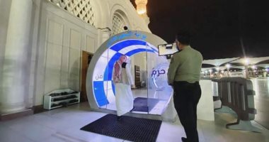 رئاسة الحرمين تركب بوابات تعقيم ذاتى للمسجد النبوى لأول مرة