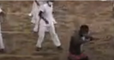 فيديو.. ممرضو كينيا يؤدون رقصات لرفع المعنويات فى ظل تفشى كورونا