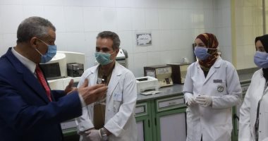 صور .. مدير عام التأمين الصحى ببنى سويف يتفقد الإجراءات الوقائية بوحدات الفرع