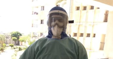 الجيش الأبيض.. مدحت أخصائي تحاليل بمستشفى السنطة على خط مواجهة كورونا