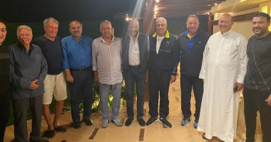 إفطار جماعى للخطيب وحسن حمدى وفرج عامر وحسن مصطفى والجارحى