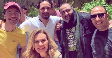 صور.. يسرا فى كواليس آخر يوم من تصوير مسلسل "خيانة عهد"