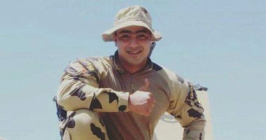 "خالد مغربى دبابة".. والد الشهيد يروى ذكريات البطل فى ذكرى استشهاده "فيديو"