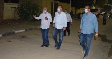 صور.. سكرتير عام الأقصر يواصل جولاته الليلية لمتابعة حملات النظافة ورفع الإشغالات