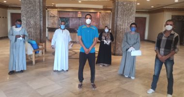 مدير نزل شباب الطود يعلن خروج 4 حالات بعد تعافيهم من فيروس كورونا بالأقصر 