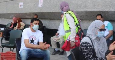 صور.. فرق تطوعية لتوعية المواطنين بمخاطر فيروس كورونا بالشرقية